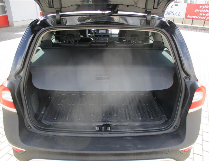 Volvo XC70 9