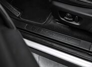 Land Rover Discovery 17