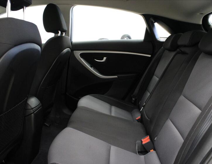 Hyundai i30 14