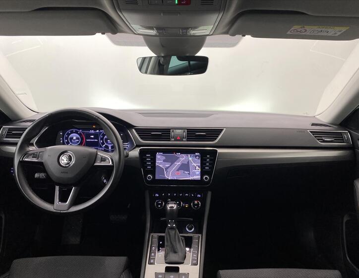 Škoda Superb 9
