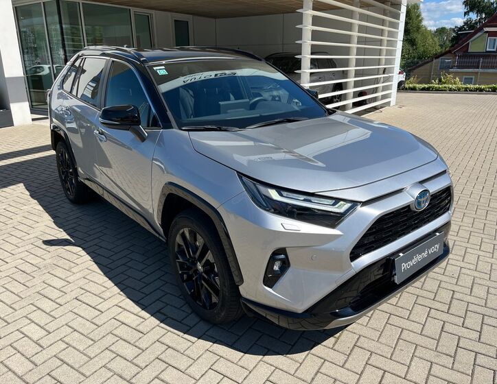 Toyota RAV4 8