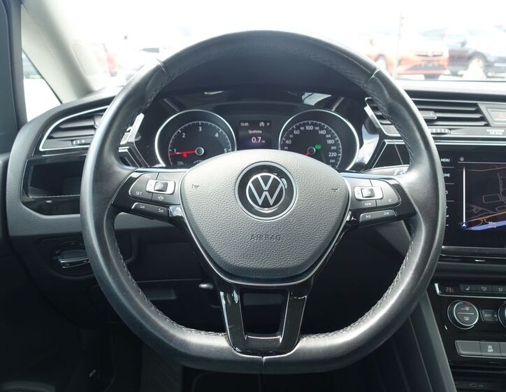 Volkswagen Touran 10