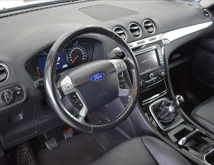 Ford S-MAX 9