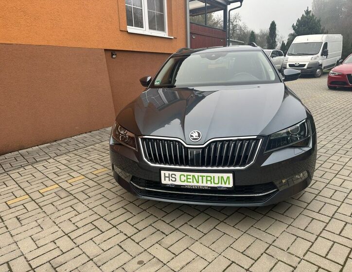 Škoda Superb 11