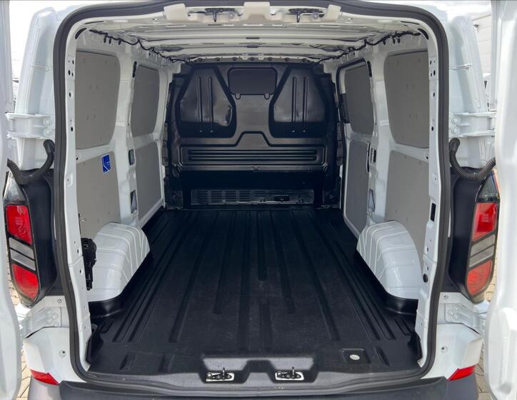 Ford Transit Custom 10