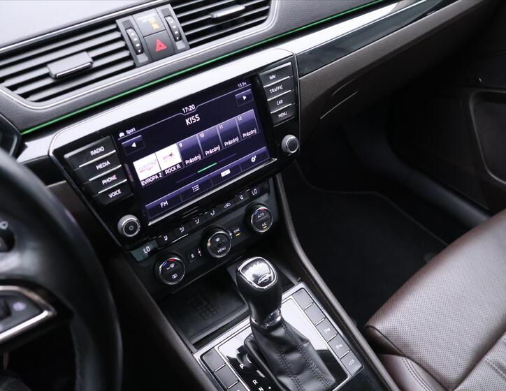 Škoda Superb 27