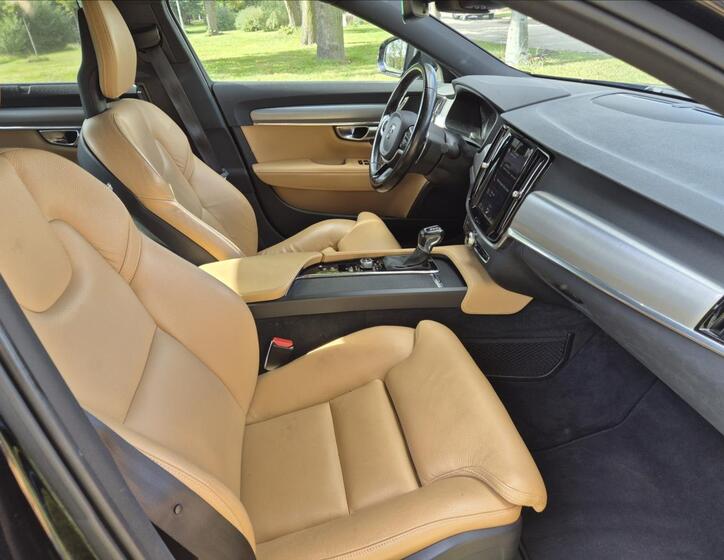 Volvo S90 13