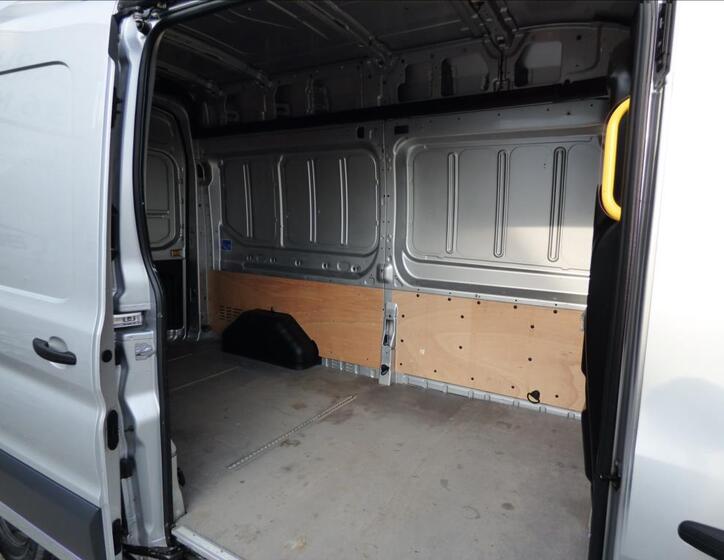 Ford Transit 44