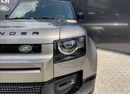 Land Rover Defender 31