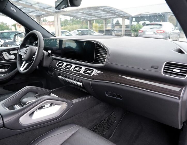 Mercedes-Benz GLS 28