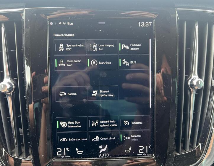 Volvo S90 20