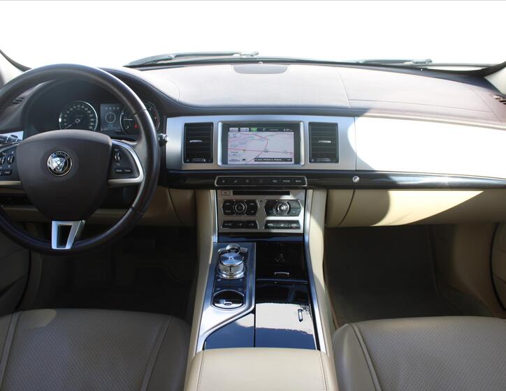 Jaguar XF 13