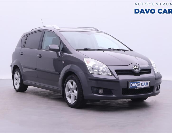 Toyota Corolla Verso 1