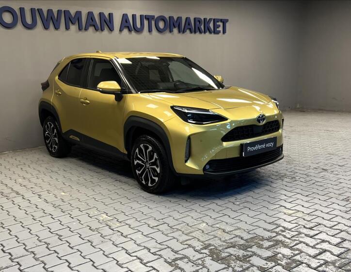 Toyota Yaris Cross 13