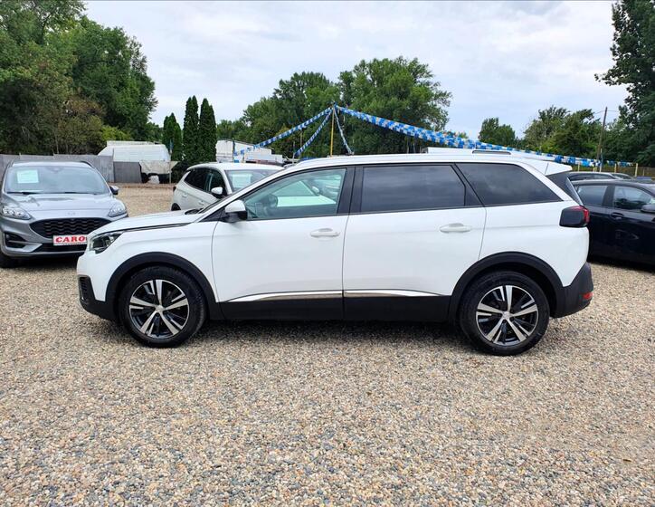 Peugeot 5008 3