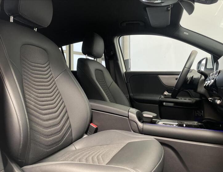 Mercedes-Benz GLA 15
