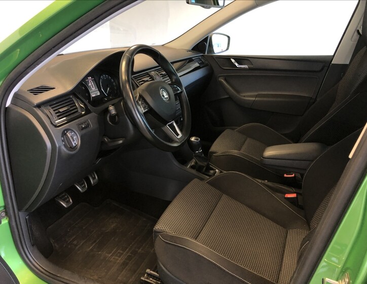 Škoda Rapid 9