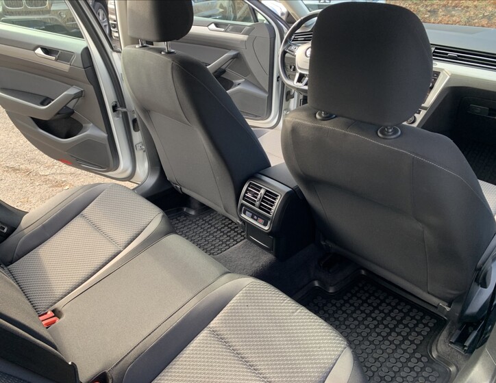 Volkswagen Passat 19