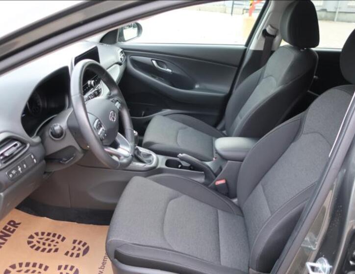 Hyundai i30 11
