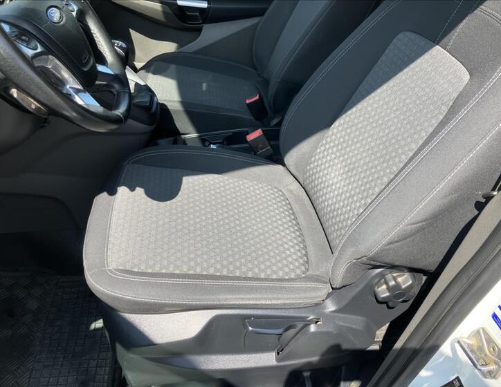 Ford Transit Connect 11