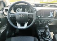 Toyota Hilux 16