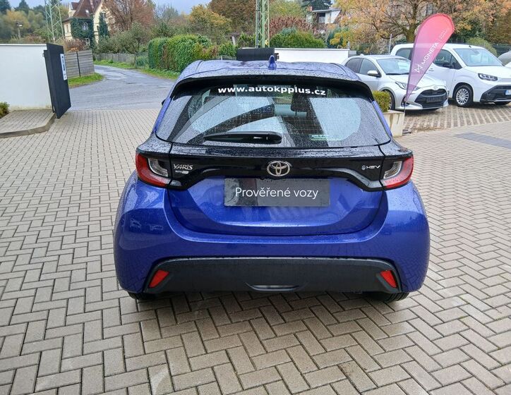 Toyota Yaris 5