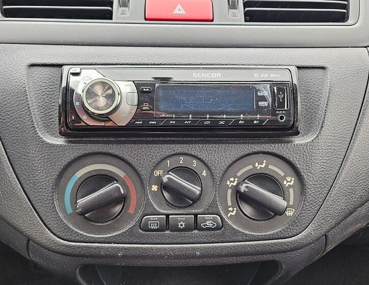 Mitsubishi Lancer 11