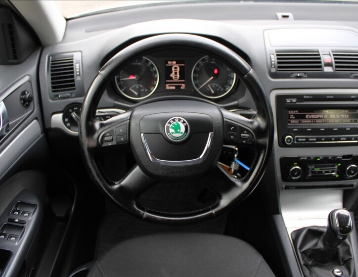Škoda Octavia 10