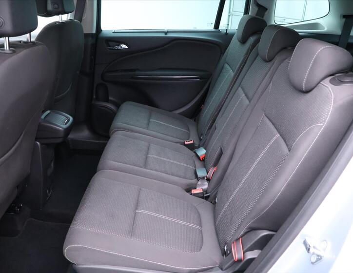 Opel Zafira 15