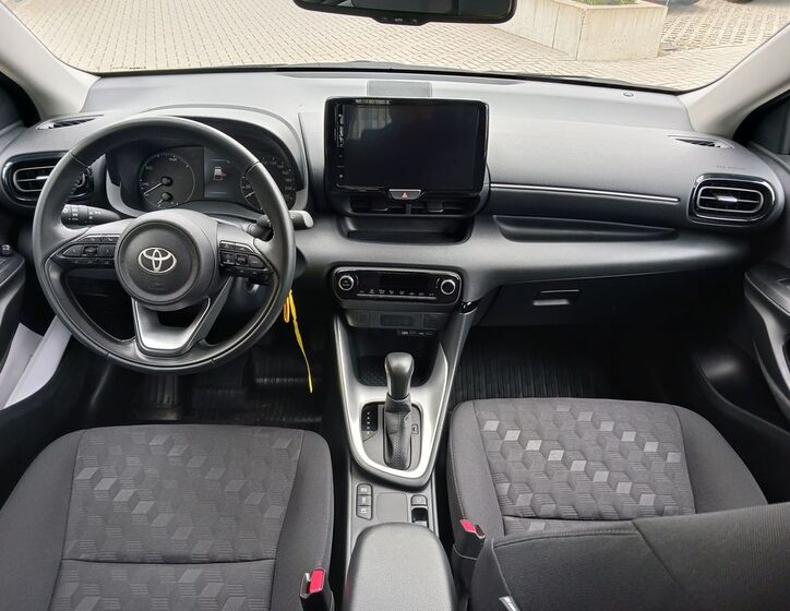 Toyota Yaris 14