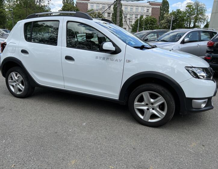 Dacia Sandero 20