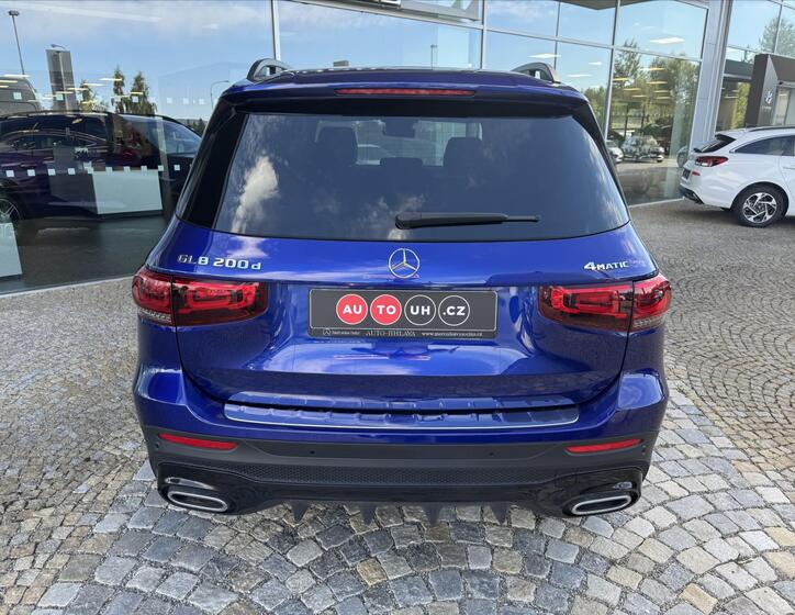 Mercedes-Benz GLB 21
