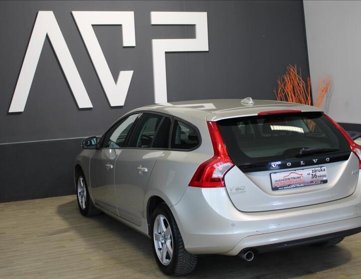 Volvo V60 9