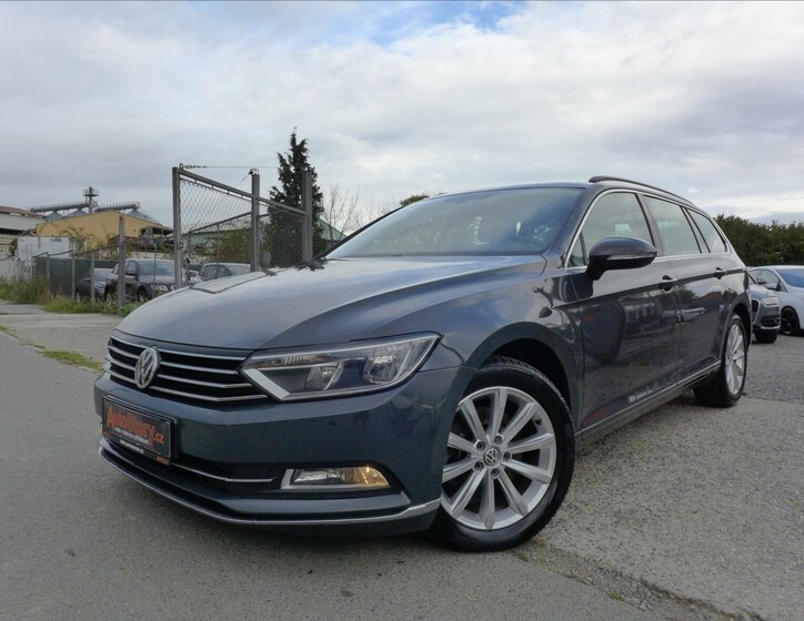 Volkswagen Passat 1