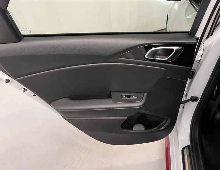 KIA ProCeed 28