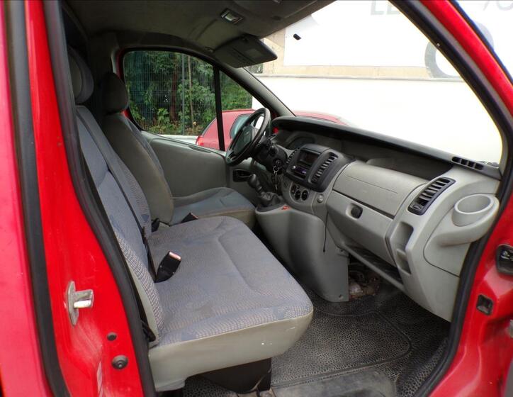 Renault Trafic 12