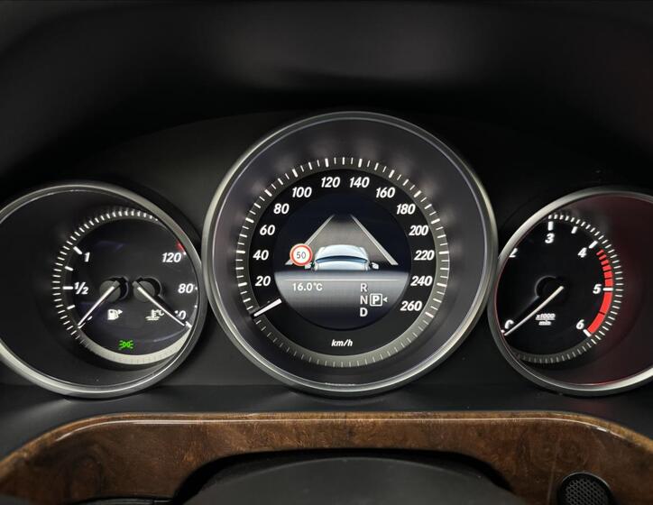 Mercedes-Benz Třídy E 17