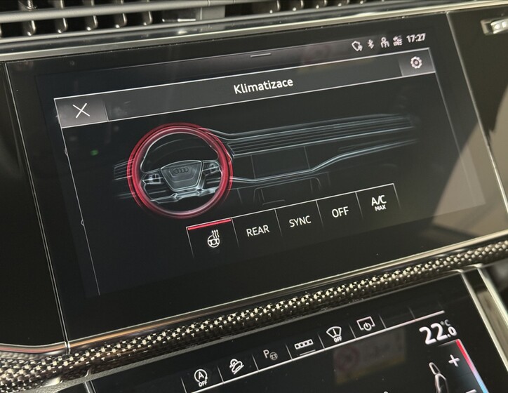 Audi Q8 44