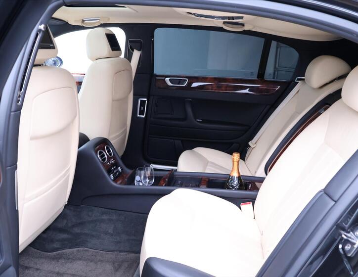 Bentley Flying Spur 17