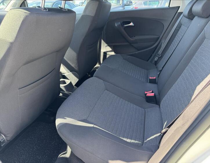Volkswagen Polo 12