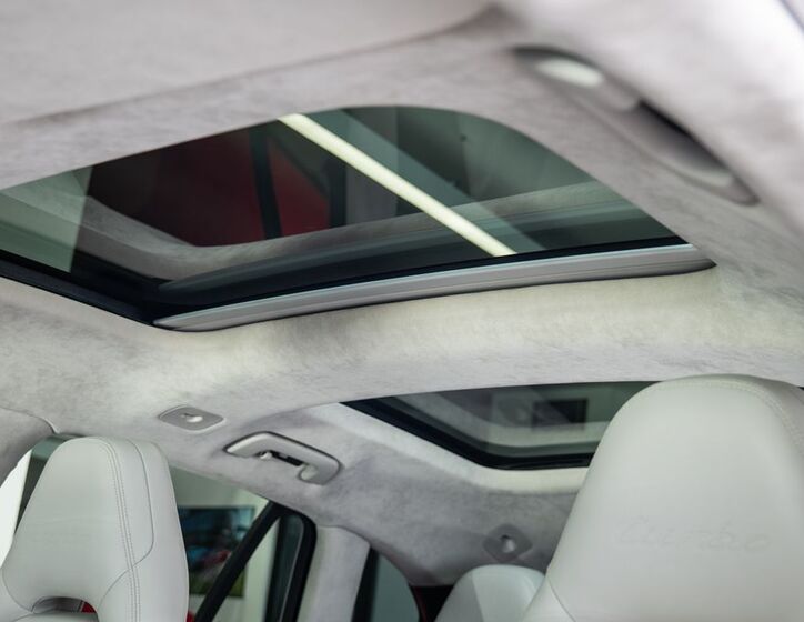 Porsche Panamera 12