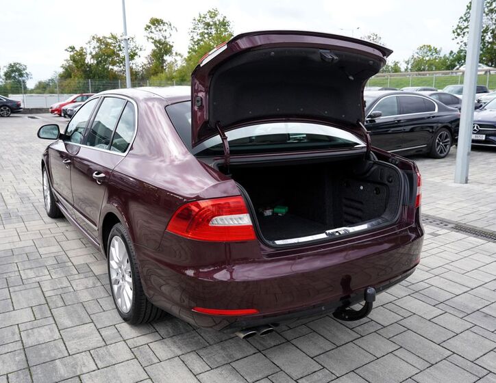Škoda Superb 11