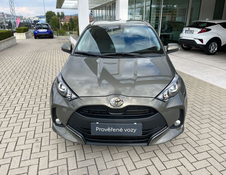 Toyota Yaris 9