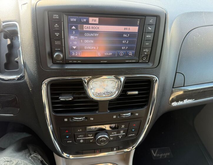 Lancia Voyager 24