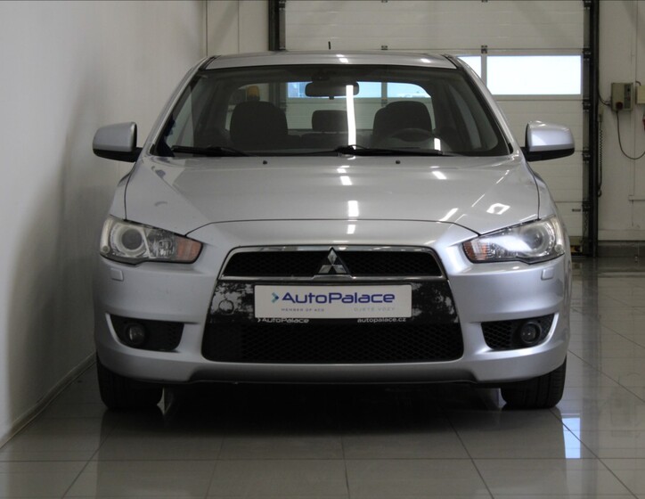 Mitsubishi Lancer 2