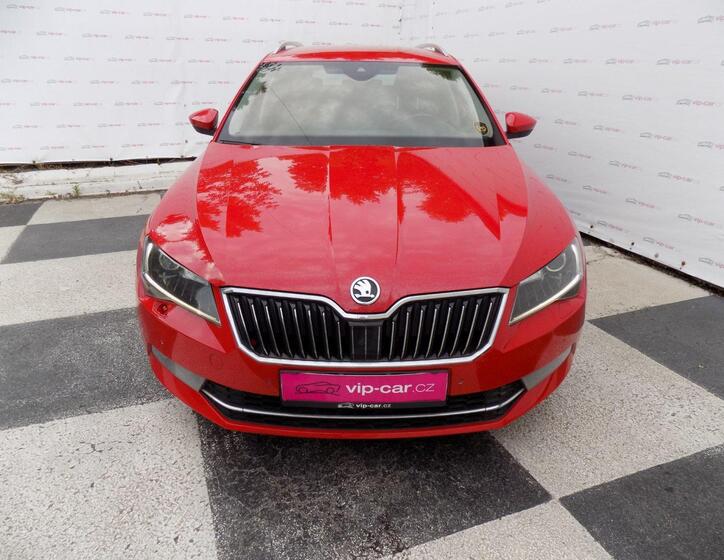 Škoda Superb 8