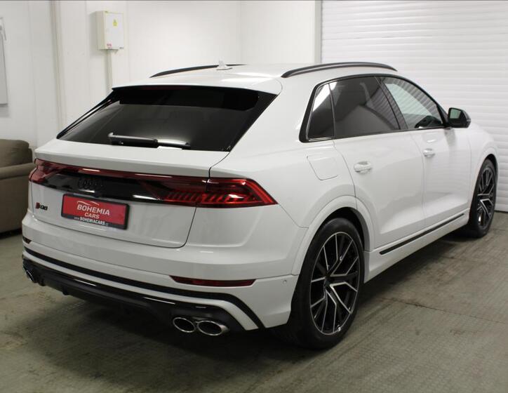 Audi SQ8 4