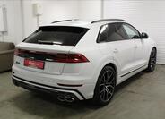 Audi SQ8 4