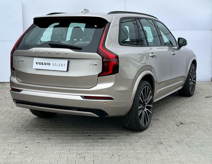 Volvo XC90 27