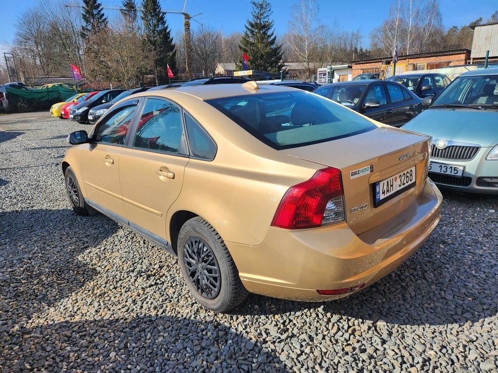 Volvo S40